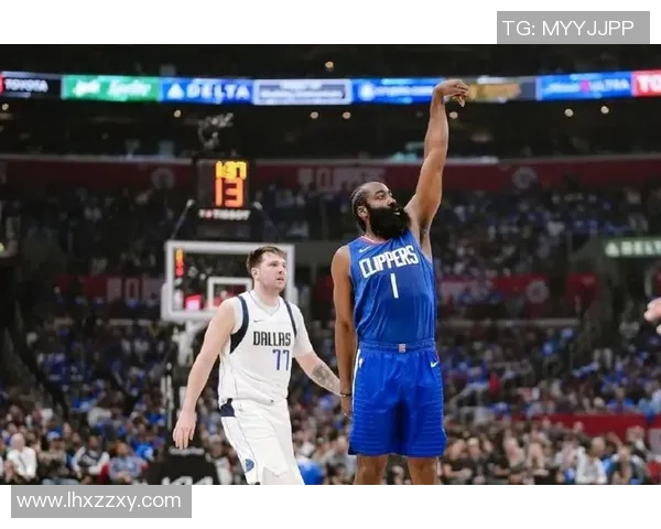 勇士与快船激战正酣1月11日NBA精彩对决不容错过