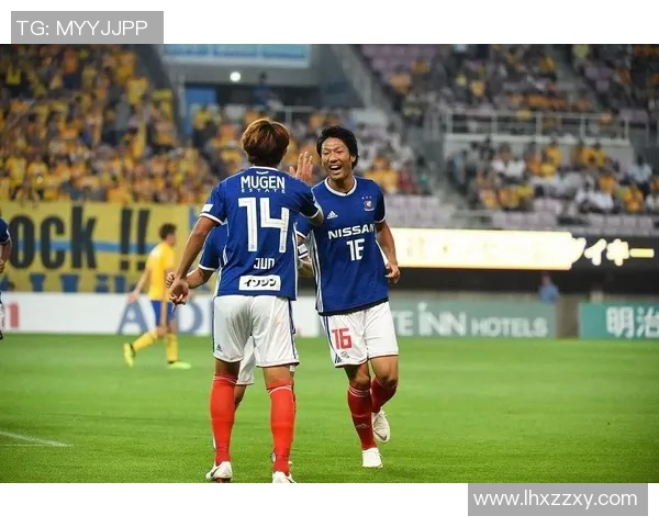 川绮前锋迎战鹿岛鹿角决战绿茵场展现足球魅力与激情