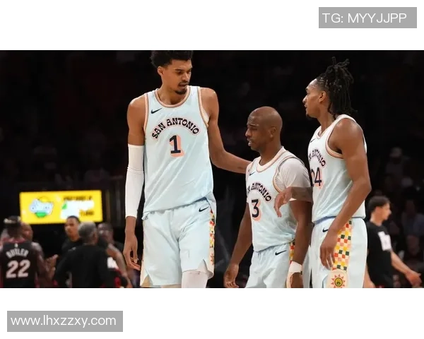 步行者与马刺对决分析：战术布局与球员表现的全面解读