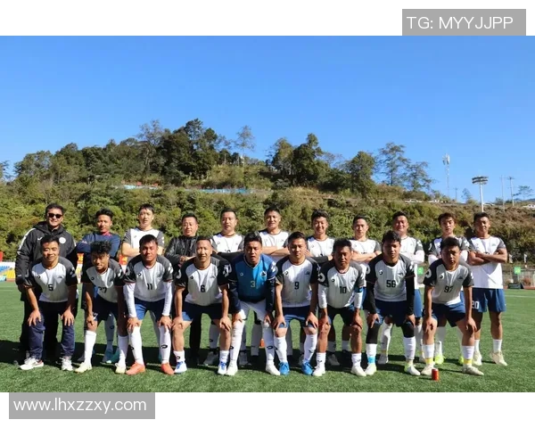 谢什科的传奇人生与足球之路：从青涩少年到世界巨星的蜕变故事